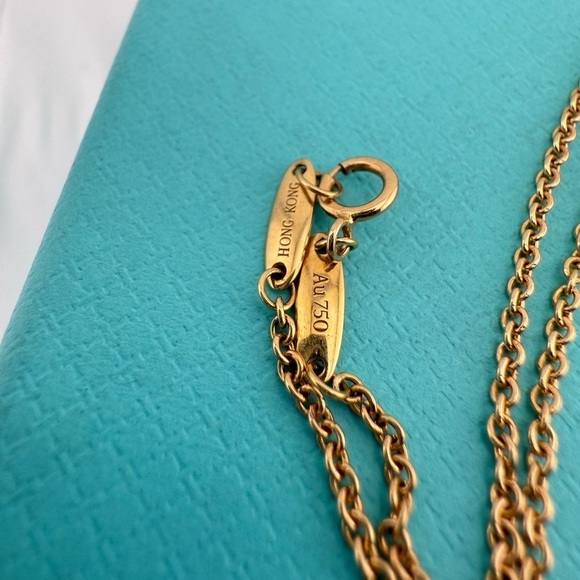 Tiffany & Co. 18k Elsa Peretti® Bottle Green Jade Pendant in Yellow Gold - Picture 11 of 11